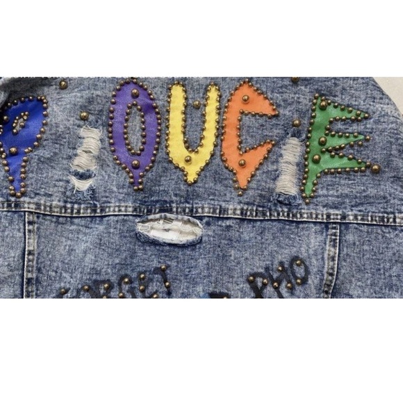 PQUCE One of a Kind Hand Painted Studded Acid Wash Denim Jacket Size M - Picture 9 of 9